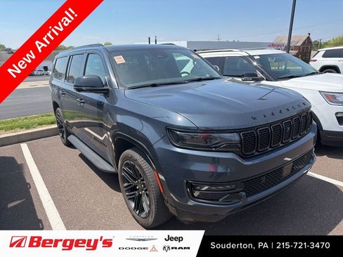 Used 2024 Jeep Wagoneer L Series II w/ Convenience Group I AWD/4WD image 1