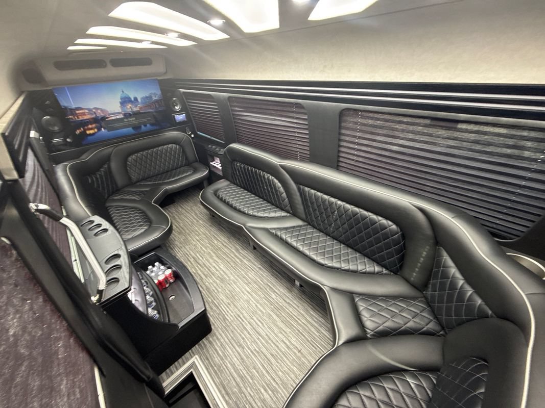 Used 2021 Mercedes-Benz Sprinter 3500 image 27