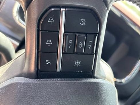 Used 2022 Ford F150 Lariat AWD/4WD image 11
