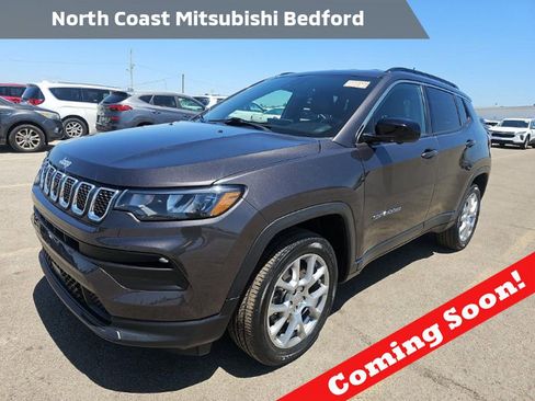 Used 2023 Jeep Compass Latitude AWD/4WD image 1