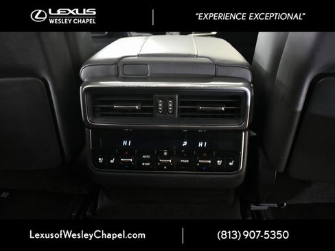 Used 2023 Lexus LX 600 4WD w/ Luxury Package image 27