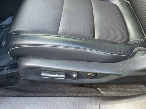 Used 2018 Honda Accord Sport image 12