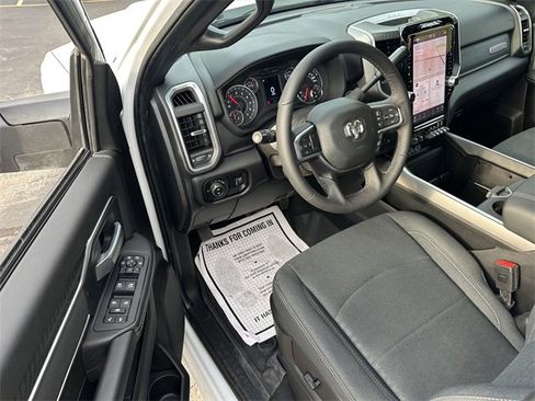 Used 2025 RAM 2500 Big Horn image 27