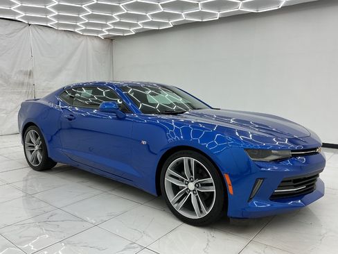 Used 2017 Chevrolet Camaro LT w/ RS Package RWD image 7