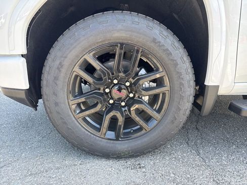 New 2026 GMC Sierra 1500 Elevation AWD/4WD image 3