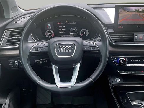Used 2023 Audi Q5 2.0T Premium Plus w/ Premium Plus Package AWD/4WD image 6