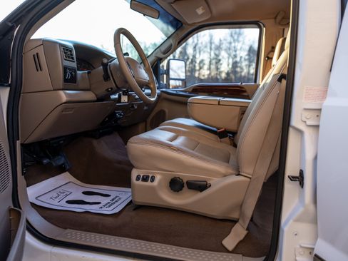 Used 2001 Ford F250 XL image 36