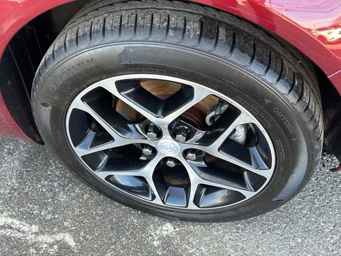 Used 2017 Buick Regal Sport Touring image 17