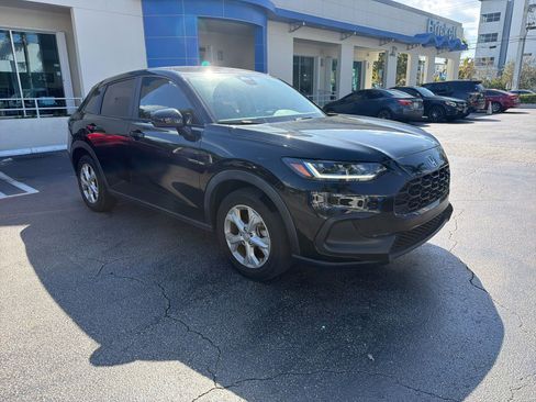 Used 2023 Honda HR-V LX image 3