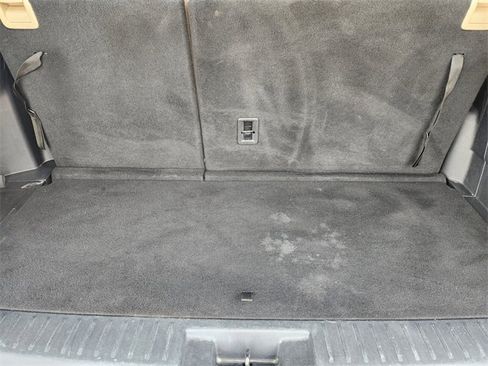 Used 2021 Toyota Highlander XLE FWD image 34
