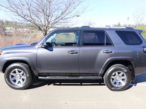 Used 2016 Toyota 4Runner Trail Premium image 9