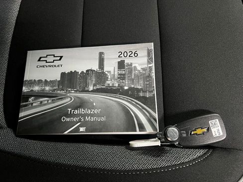 New 2026 Chevrolet TrailBlazer LT w/ LT Cold Weather Package FWD image 34