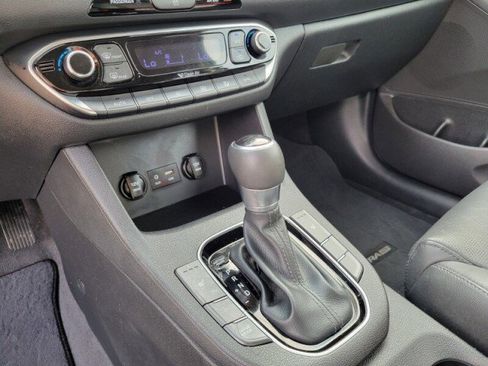 Used 2020 Hyundai Elantra GT w/ Style Package 02 image 21