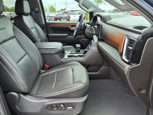Used 2023 GMC Sierra 1500 Denali w/ Denali Reserve Package AWD/4WD image 14