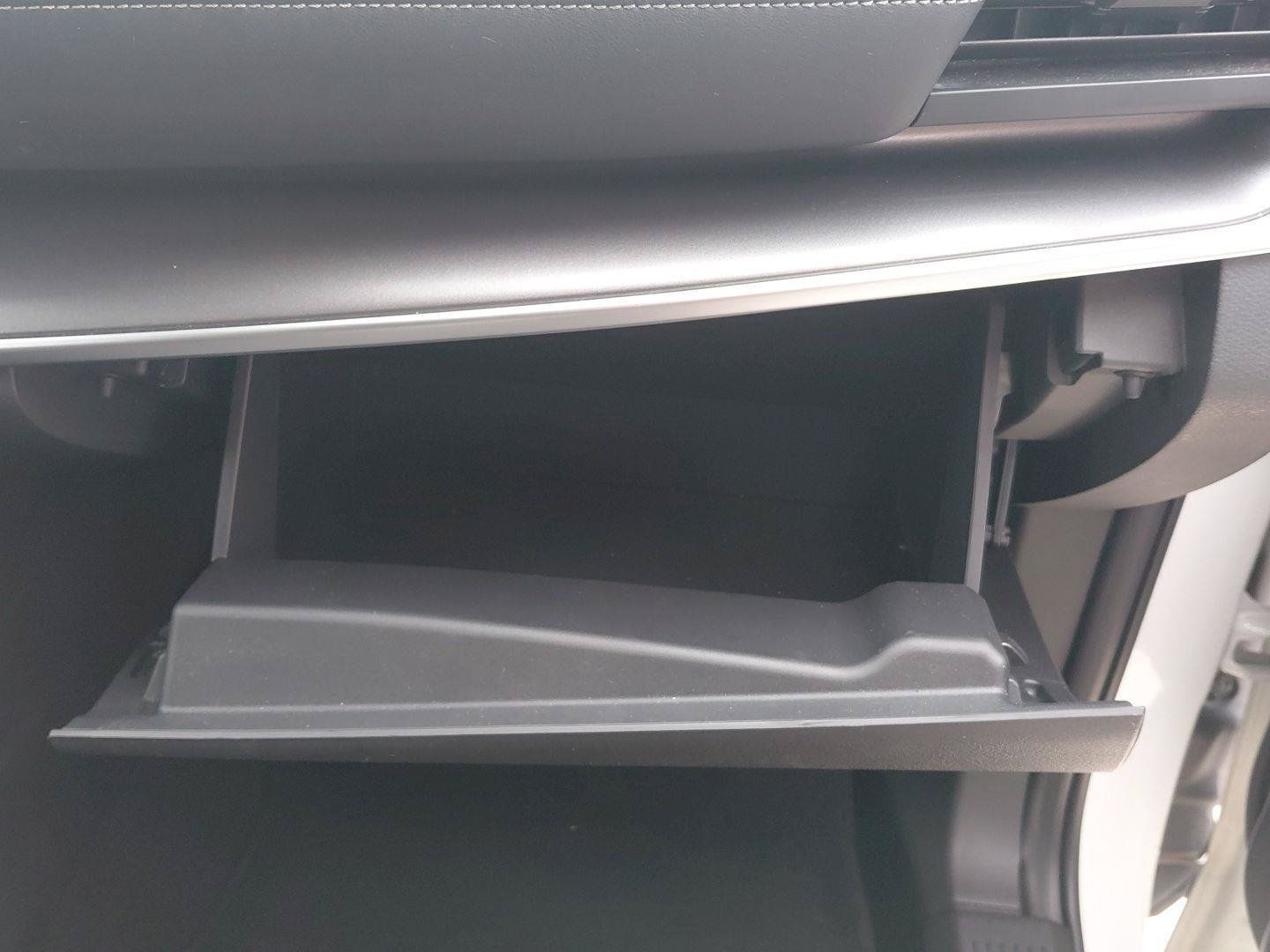 Used 2024 Nissan Rogue SV FWD image 15
