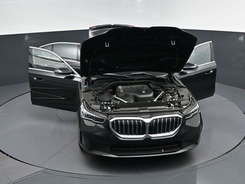 Certified 2025 BMW 530i RWD image 52