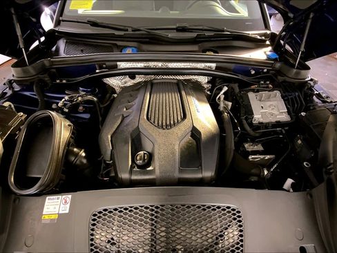 Used 2023 Porsche Macan image 32