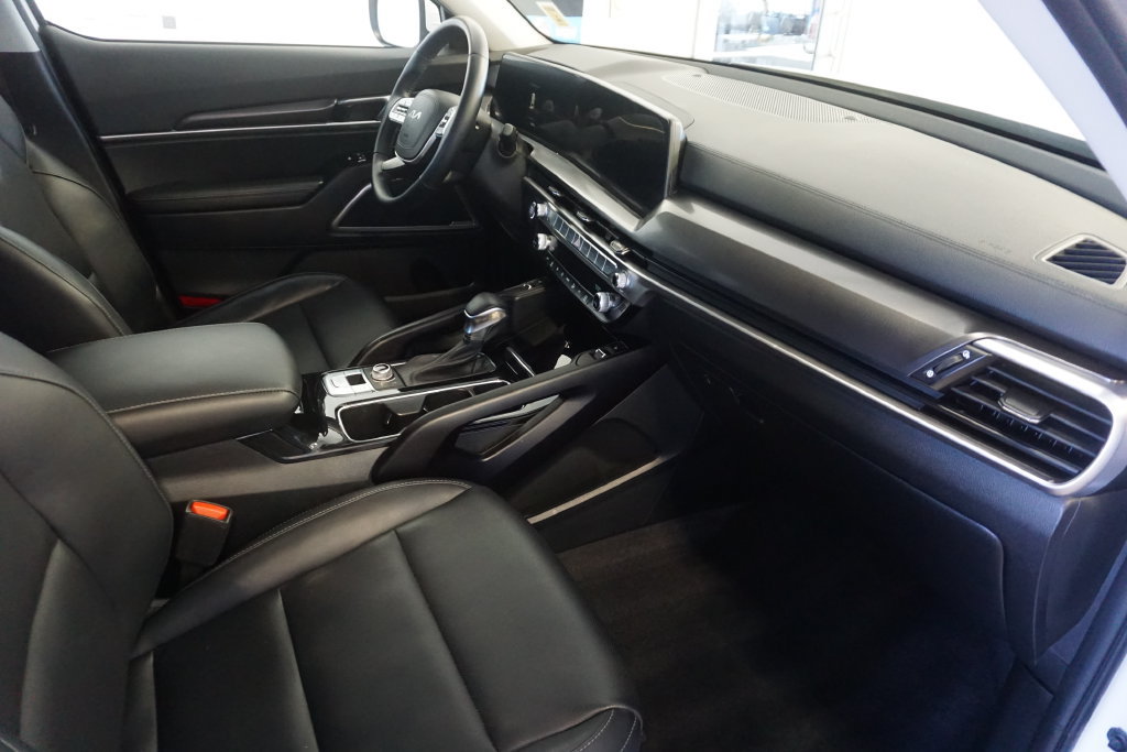 Used 2024 Kia Telluride S AWD/4WD image 26