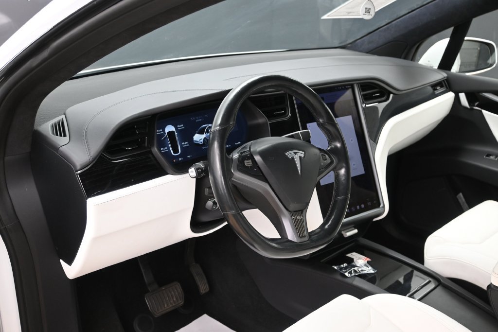 Used 2019 Tesla Model X 100D AWD/4WD image 11