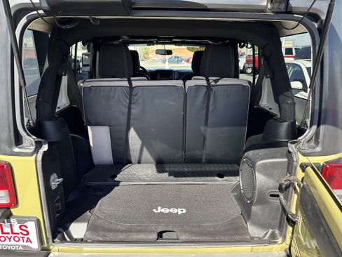 Used 2013 Jeep Wrangler Unlimited Sahara w/ Dual Top Group AWD/4WD image 12