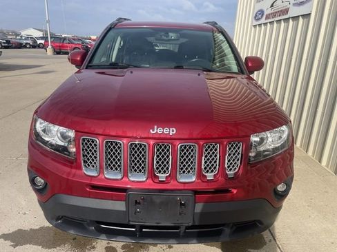 Used 2016 Jeep Compass Latitude image 3