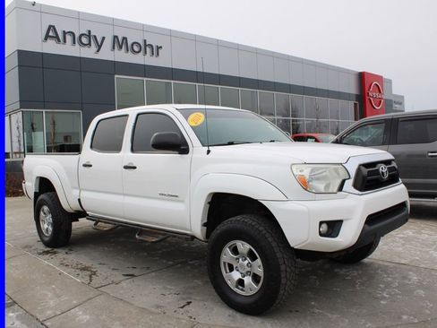 Used 2014 Toyota Tacoma 4x4 Double Cab w/ SR5 Package image 1