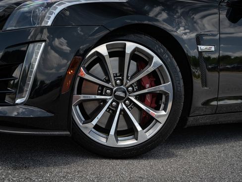 Used 2018 Cadillac CTS V RWD image 8