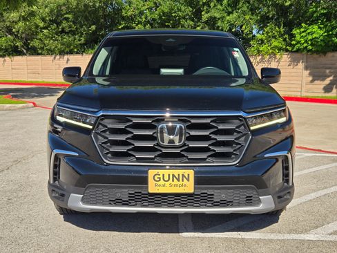 Used 2025 Honda Pilot EX-L image 8