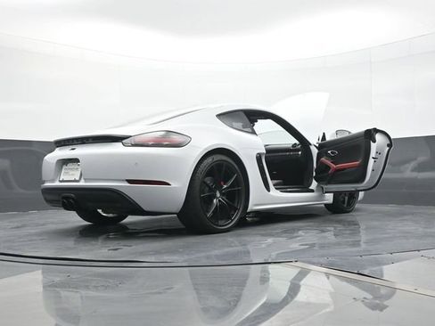 Certified 2021 Porsche 718 Cayman RWD image 22