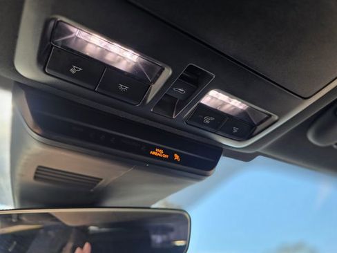 Used 2019 MAZDA MAZDA3 AWD Hatchback w/ Premium Pkg image 23