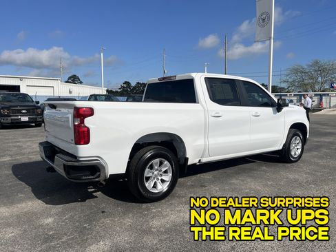 Used 2025 Chevrolet Silverado 1500 LT RWD image 2