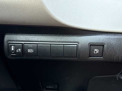 Used 2024 Toyota Corolla LE image 15