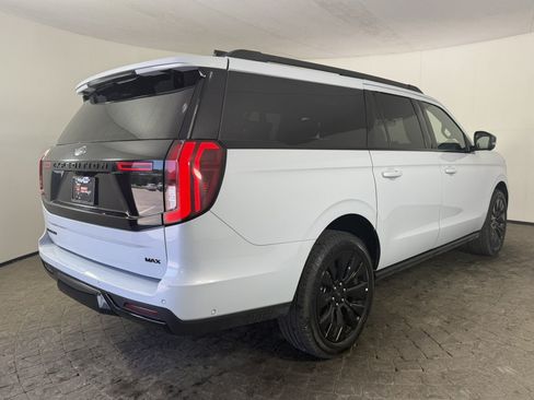 Used 2025 Ford Expedition Max Platinum w/ Stealth Appearance Package AWD/4WD image 9