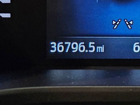 Used 2024 Ford Escape ST-Line image 29