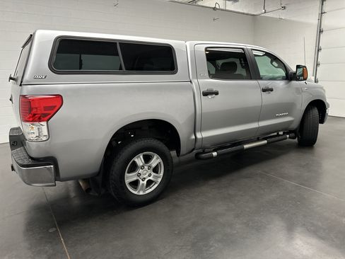 Used 2012 Toyota Tundra 4x4 CrewMax w/ SR5 Pkg image 8