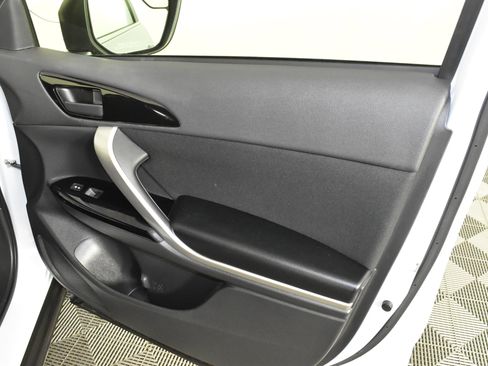 Used 2024 Mitsubishi Eclipse Cross LE image 39