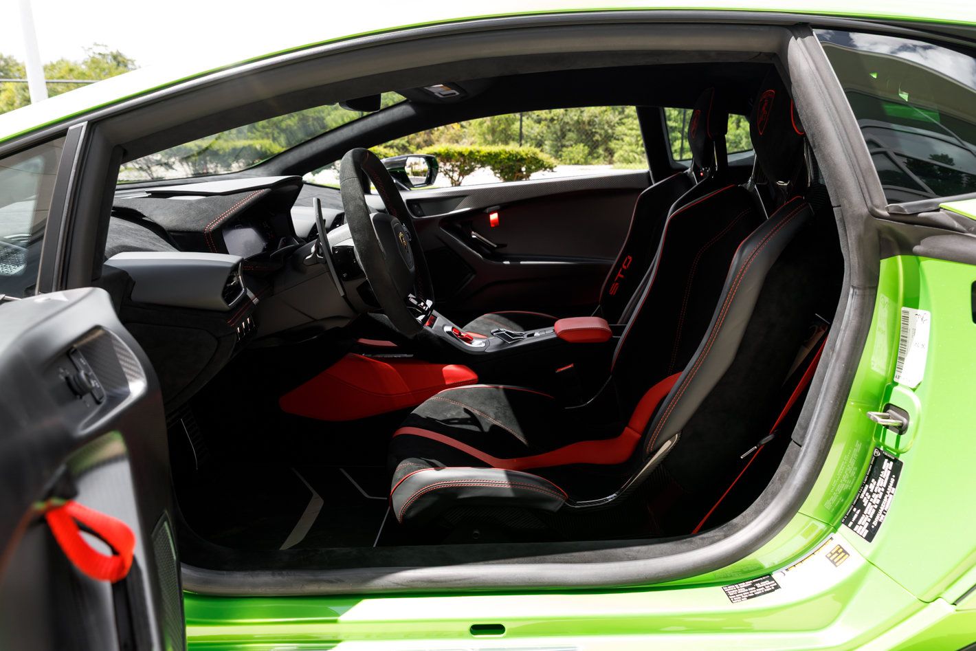 Used 2023 Lamborghini Huracan STO RWD image 38