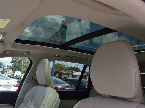 Used 2019 Volvo XC90 T5 Momentum FWD image 23