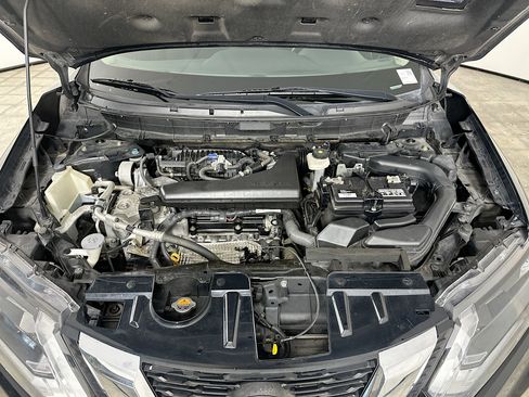 Used 2020 Nissan Rogue S image 31