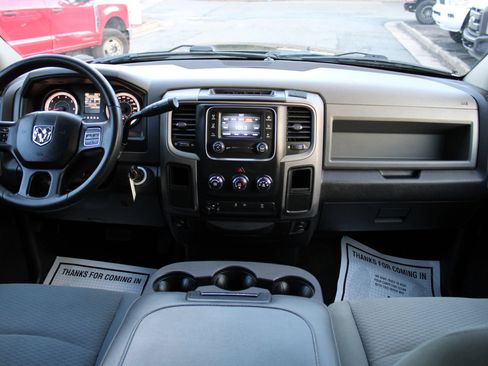 Used 2016 RAM 3500 Tradesman w/ Chrome Appearance Group RWD image 11