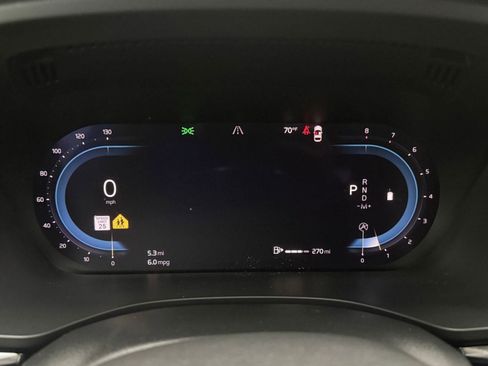 Used 2023 Volvo XC60 B5 Plus image 18