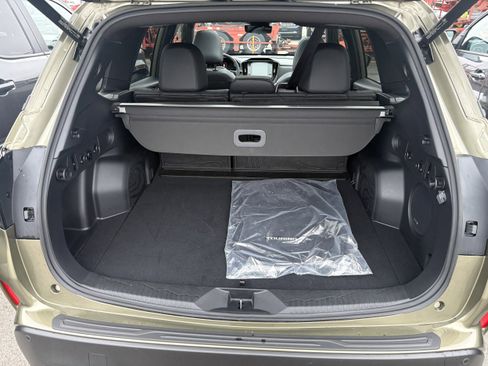 Used 2025 Subaru Forester Touring image 8