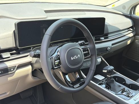 New 2026 Kia Carnival EX FWD image 20