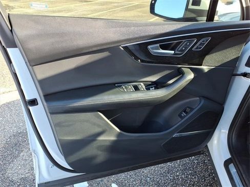 Used 2021 Audi Q7 3.0T Premium Plus image 13