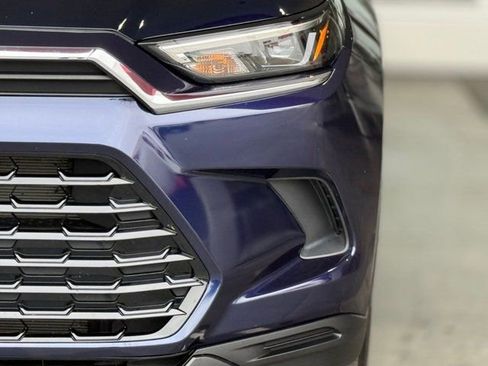 Certified 2024 Toyota Grand Highlander XLE image 8