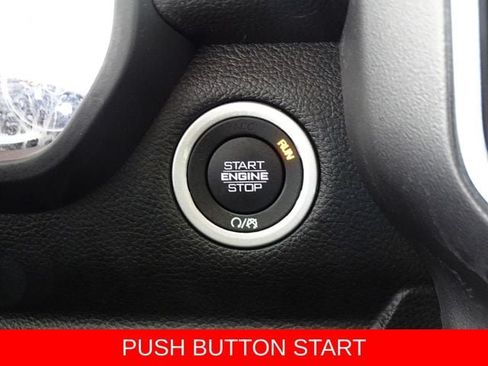 Used 2024 RAM 1500 Big Horn AWD/4WD image 9