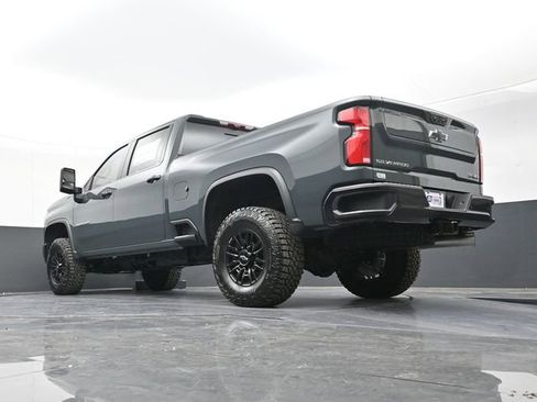 New 2026 Chevrolet Silverado 2500 ZR2 image 39