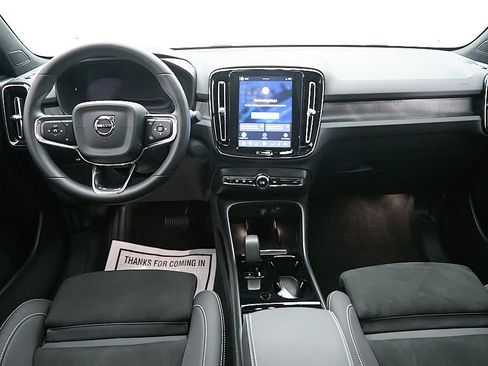 Certified 2023 Volvo C40 P8 Recharge Ultimate AWD/4WD image 23