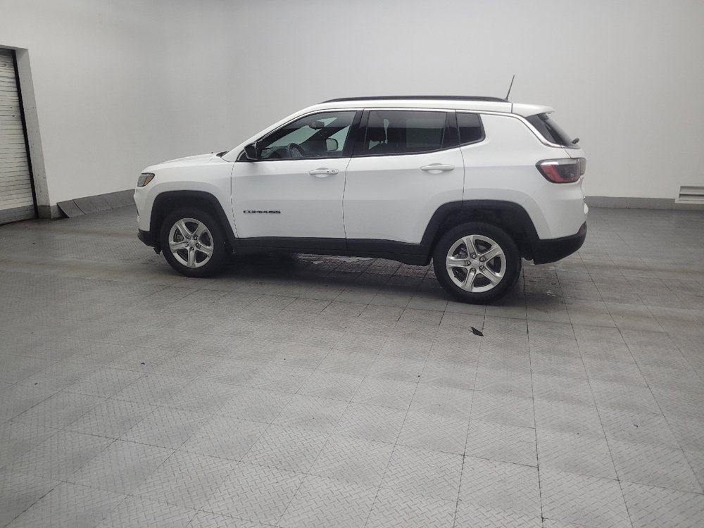 Used 2023 Jeep Compass Latitude AWD/4WD image 3
