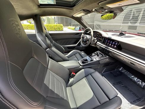 Certified 2026 Porsche 911 Carrera GTS RWD image 40